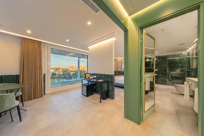 Ribera de Triana Hotel image