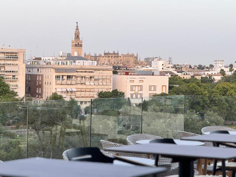 Ribera de Triana Hotel image