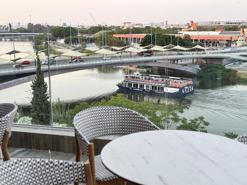 Ribera de Triana Hotel image