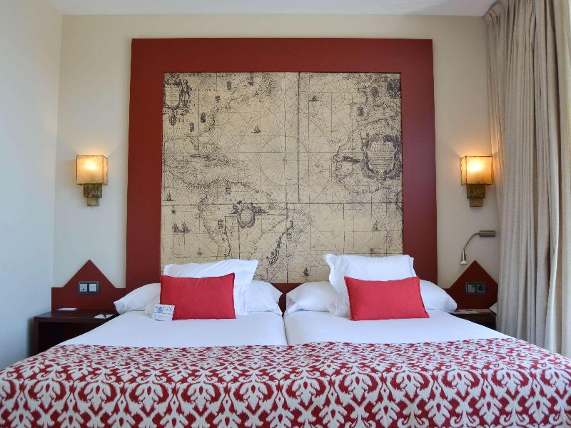 Ribera de Triana Hotel image
