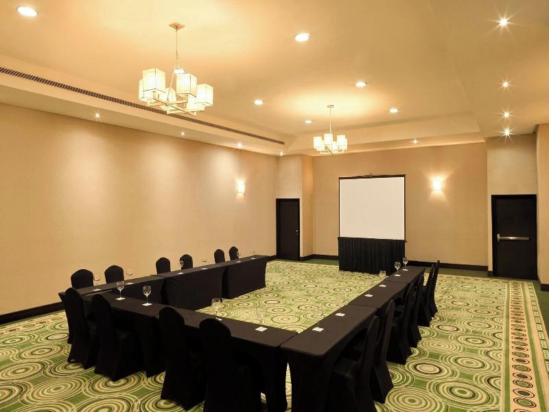Renaissance Caracas La Castellana Hotel image
