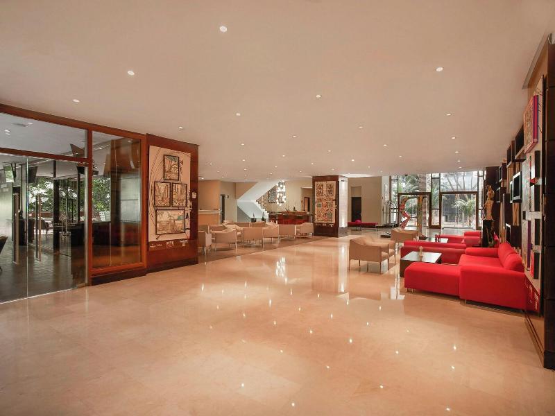 Renaissance Caracas La Castellana Hotel image