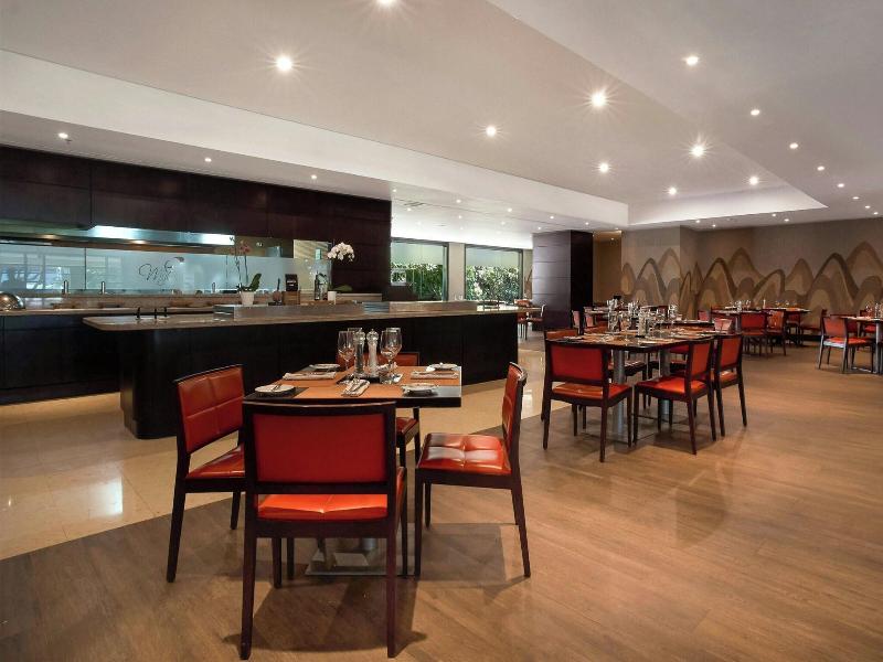 Renaissance Caracas La Castellana Hotel image