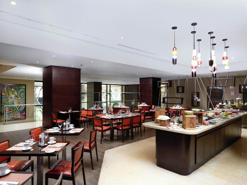 Renaissance Caracas La Castellana Hotel image