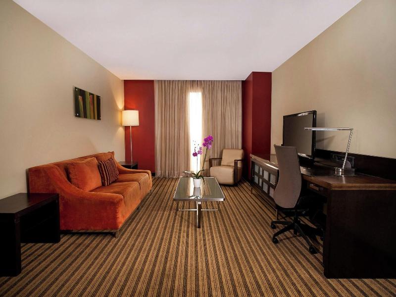 Renaissance Caracas La Castellana Hotel image