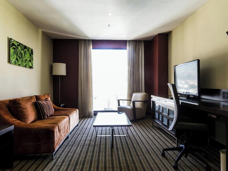Renaissance Caracas La Castellana Hotel image