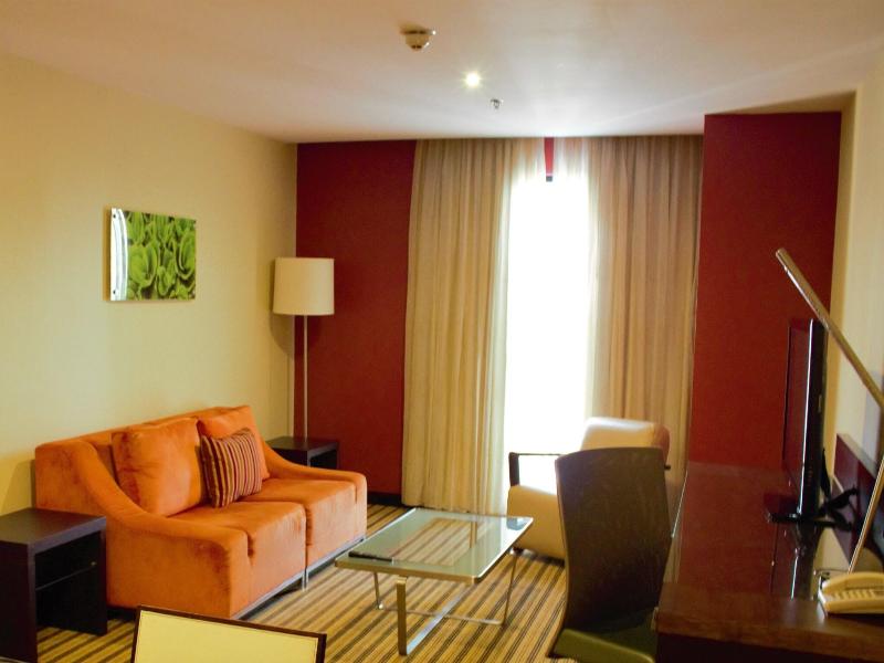 Renaissance Caracas La Castellana Hotel image