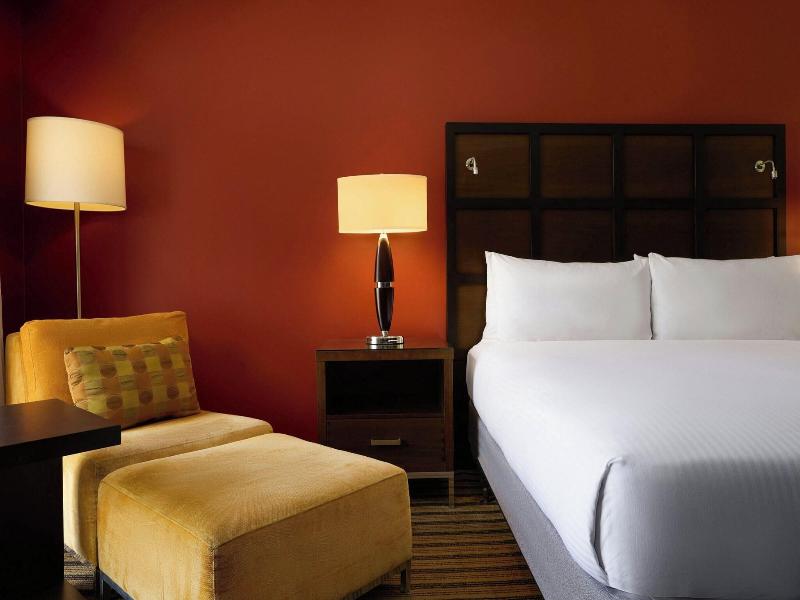 Renaissance Caracas La Castellana Hotel image