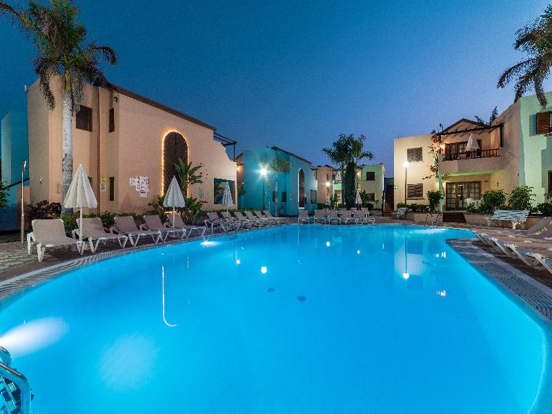 Club Vista Serena image