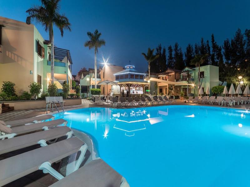 Club Vista Serena image