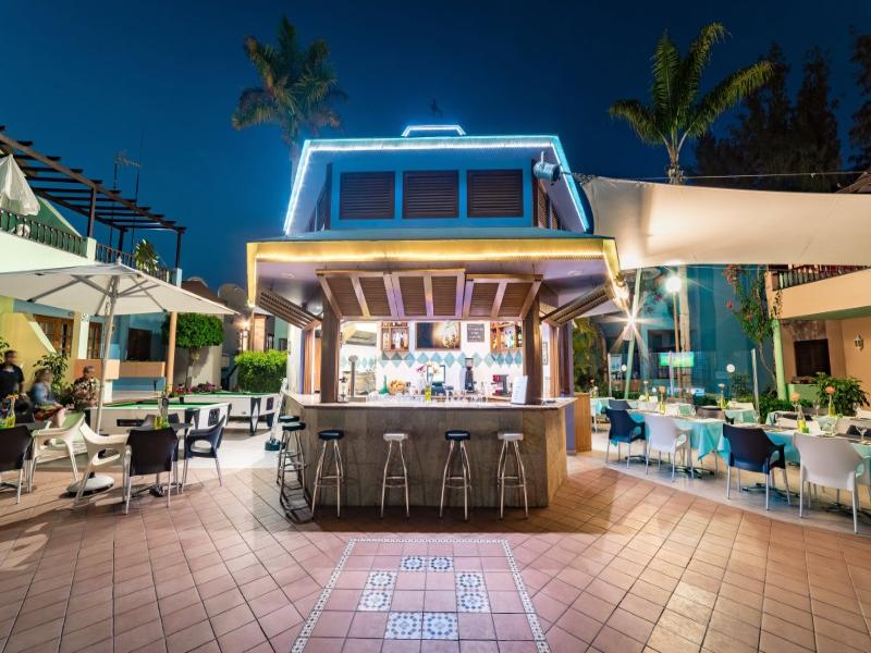 Club Vista Serena image
