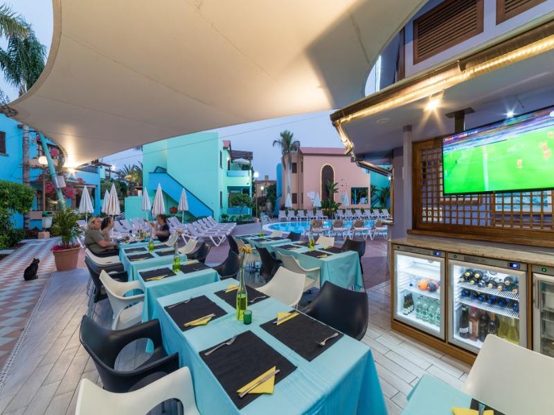 Club Vista Serena image