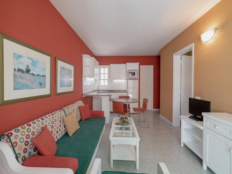 Club Vista Serena image