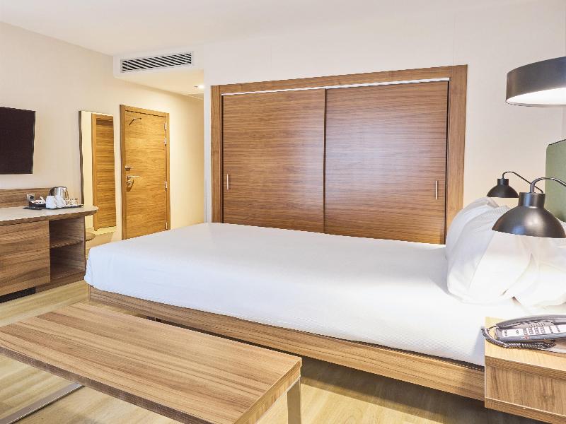 Hilton Garden Inn Sevilla image