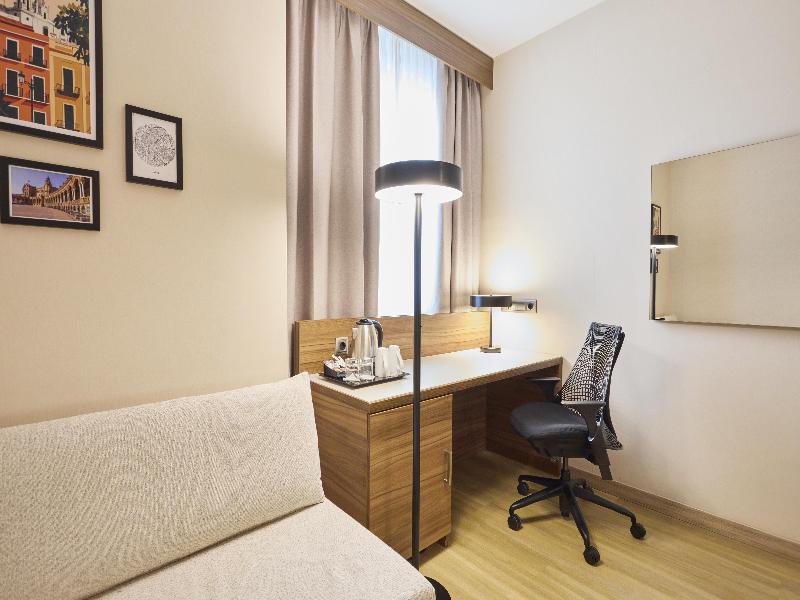 Hilton Garden Inn Sevilla image