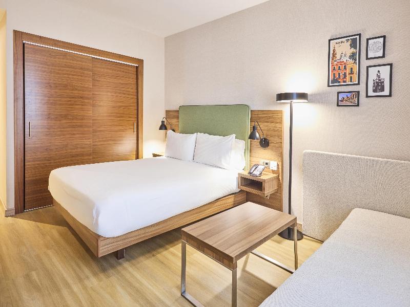 Hilton Garden Inn Sevilla image
