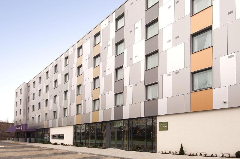 Premier Inn Heathrow Airport Terminal 5 image