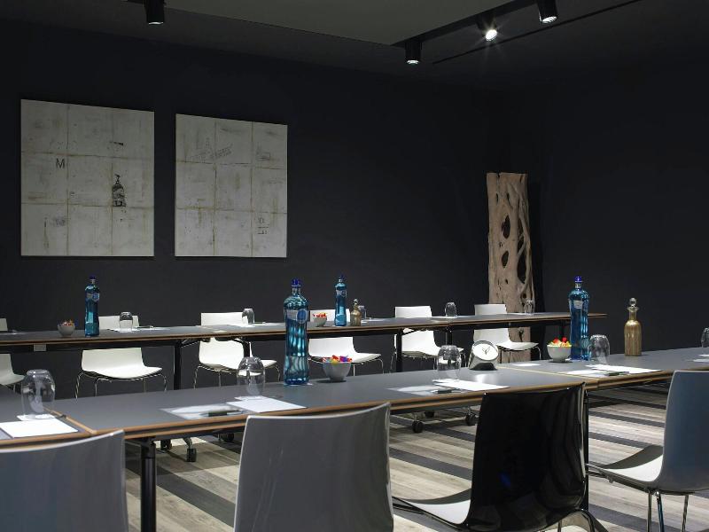 Renaissance Barcelona Fira image
