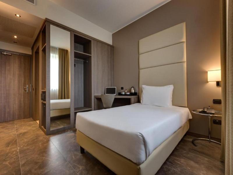 Klima Hotel Milano Fiere image