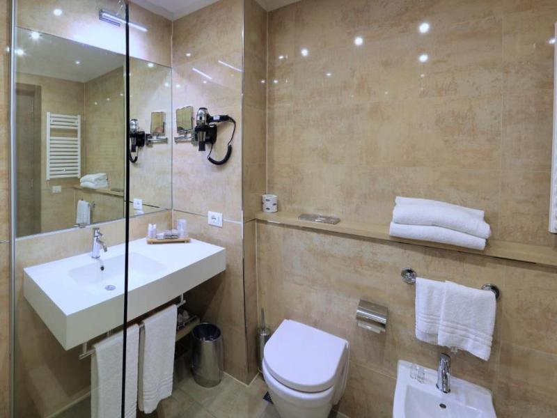 Klima Hotel Milano Fiere image