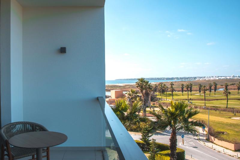 Wine & Books by the sea - Algarve Resort image