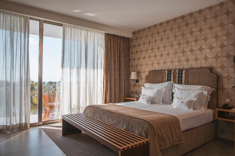 Wine & Books by the sea - Algarve Resort image