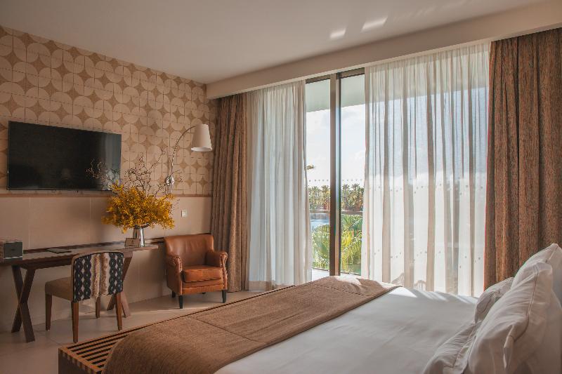 Wine & Books by the sea - Algarve Resort image