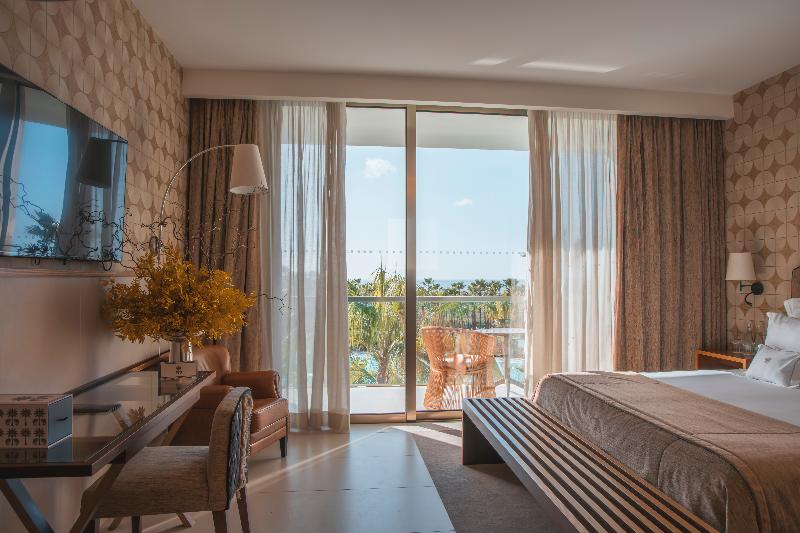 Wine & Books by the sea - Algarve Resort image