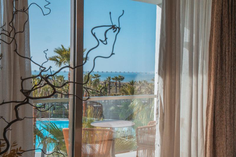 Wine & Books by the sea - Algarve Resort image