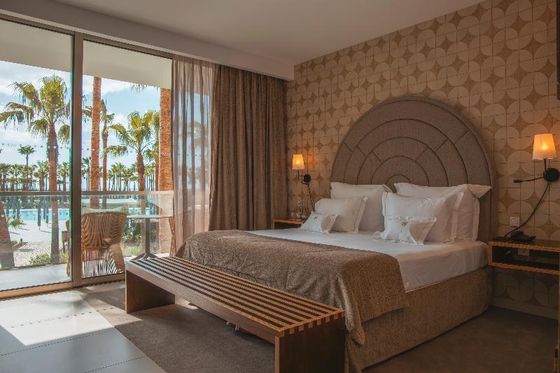 Wine & Books by the sea - Algarve Resort image