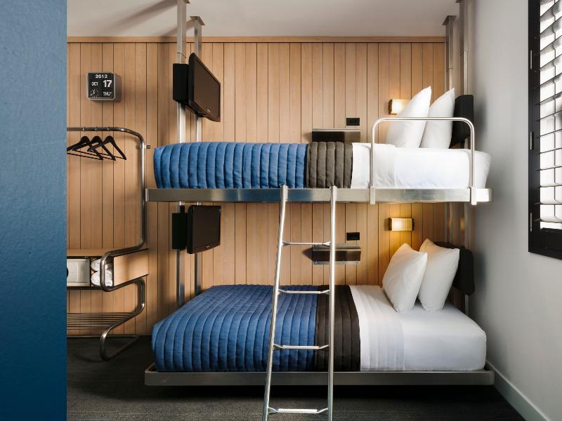 Pod Hotel 39th Street image