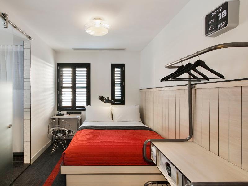 Pod Hotel 39th Street image