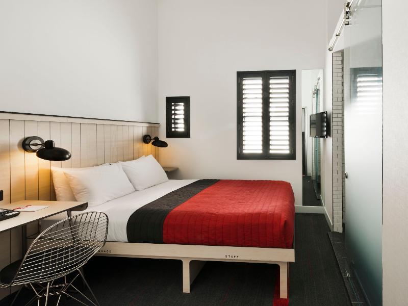 Pod Hotel 39th Street image