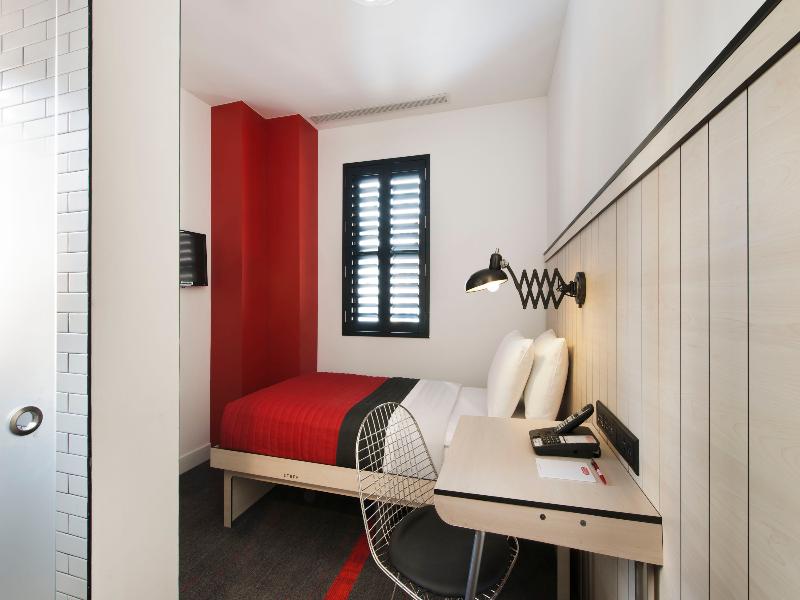 Pod Hotel 39th Street image