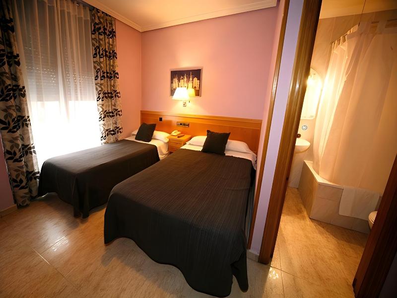 Hostal Cruz Sol image