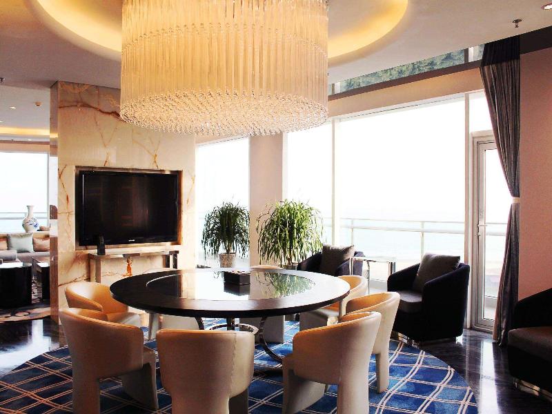 Wyndham Grand Qingdao image