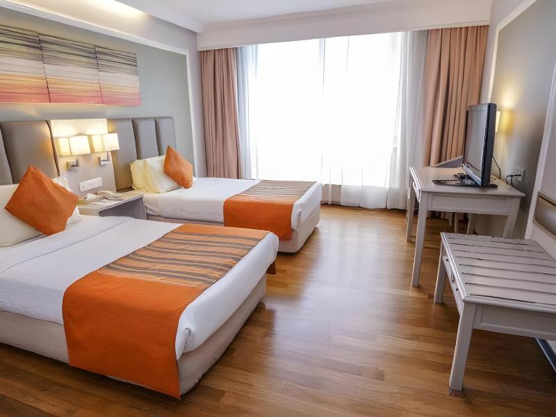 Kingwood Inn Kuching image