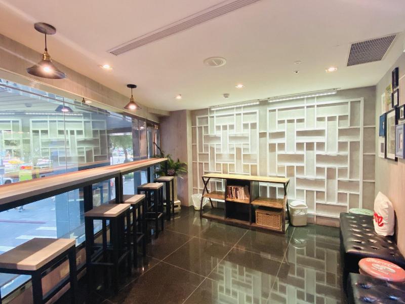 Burgary Hotel Taipei image