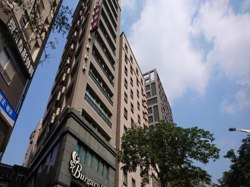 Burgary Hotel Taipei image