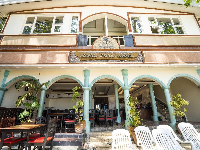 Royal Park Resort Hotel image