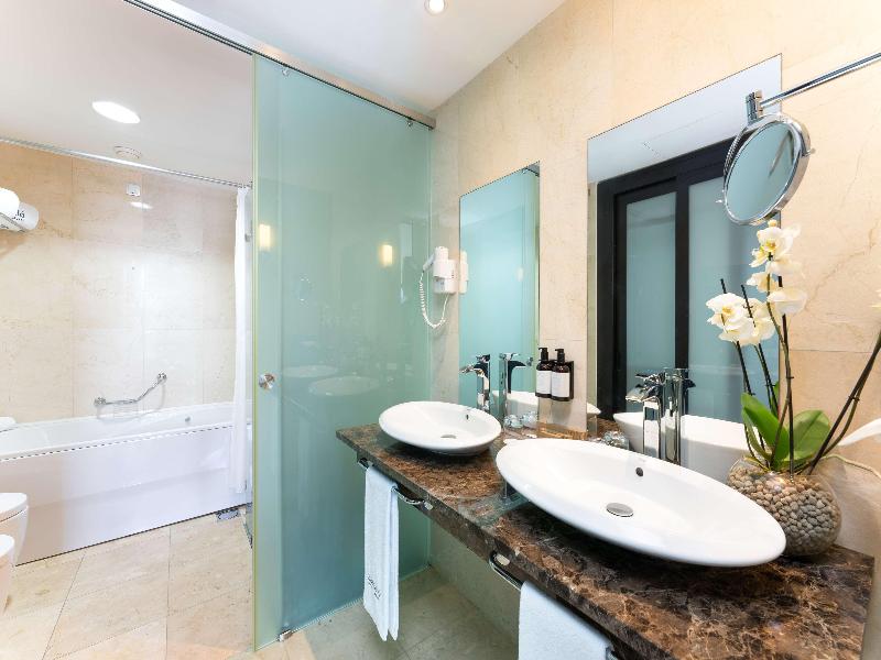 Angra Marina Hotel image
