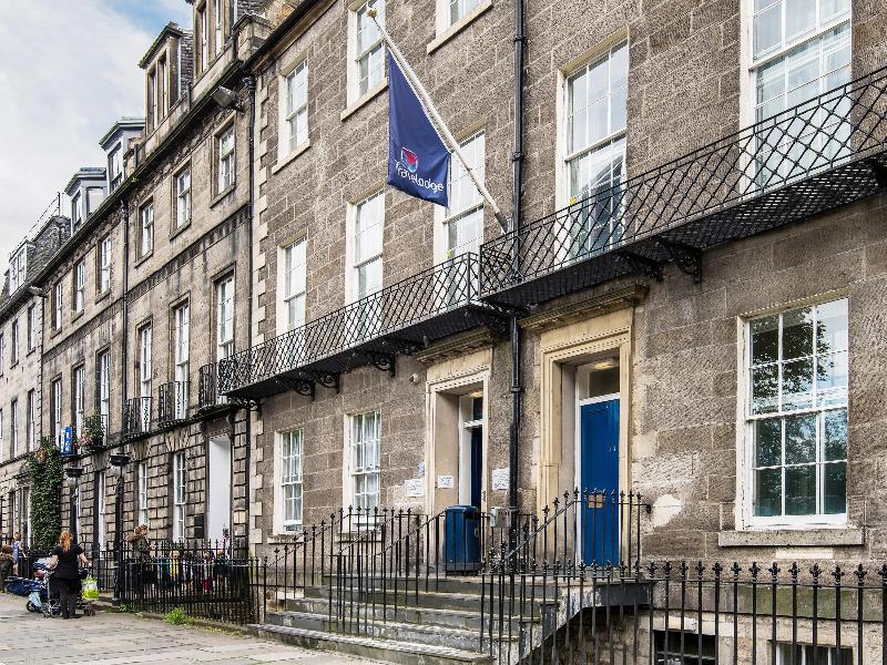 Travelodge Edinburgh Central Queen Street image