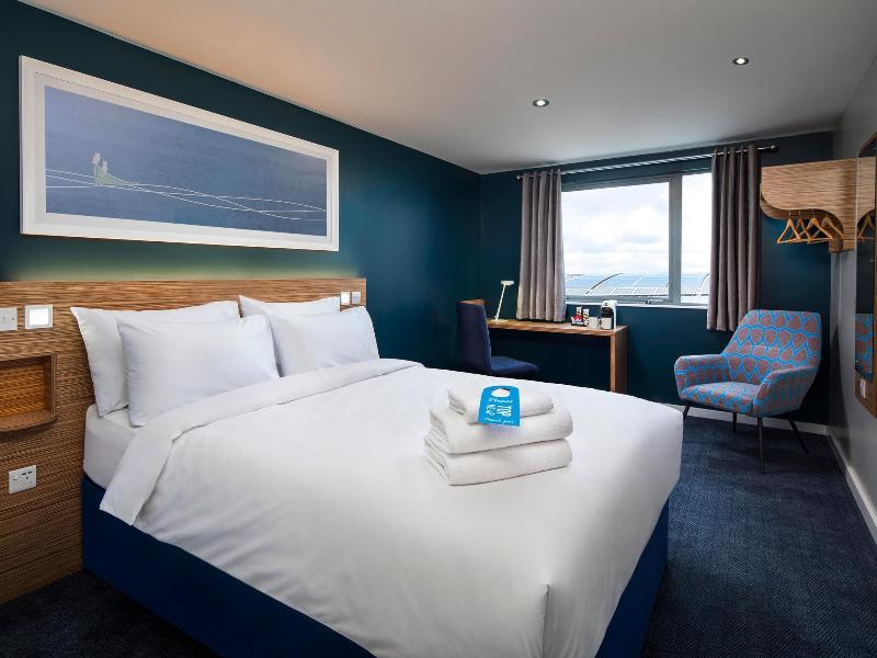 Travelodge Edinburgh Central Queen Street image