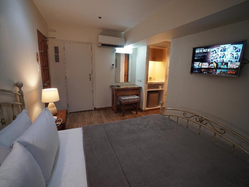 1775 Adriatico Suites image