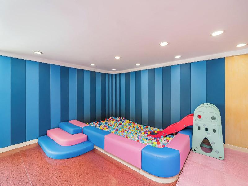 The Imperial Mansion Marriott Executive Apartments image