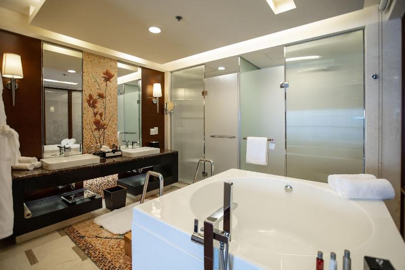 The Imperial Mansion Marriott Executive Apartments image