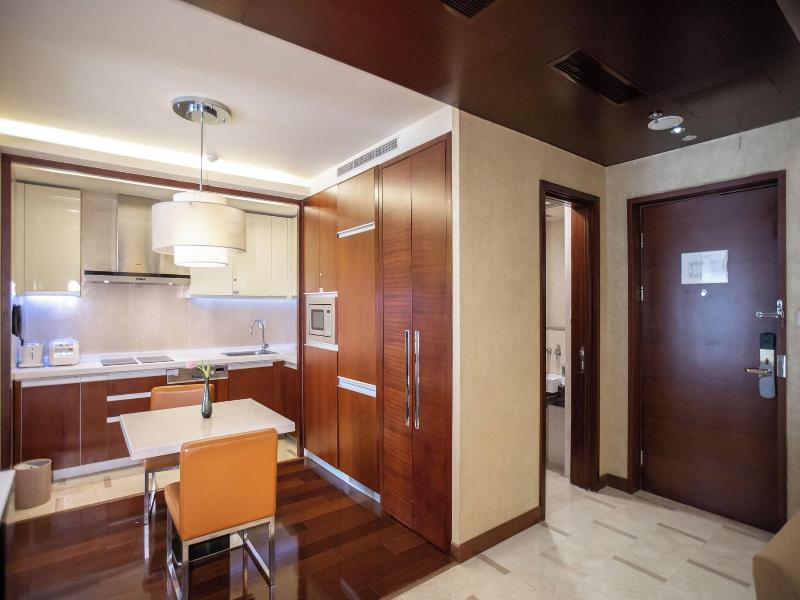 The Imperial Mansion Marriott Executive Apartments image