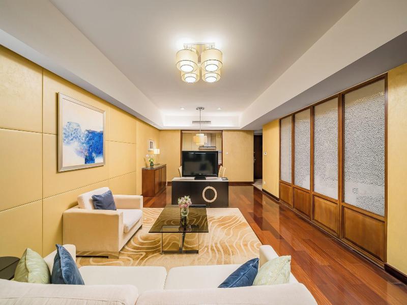 The Imperial Mansion Marriott Executive Apartments image