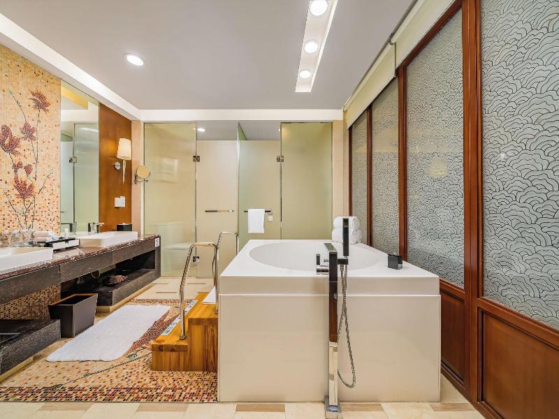 The Imperial Mansion Marriott Executive Apartments image