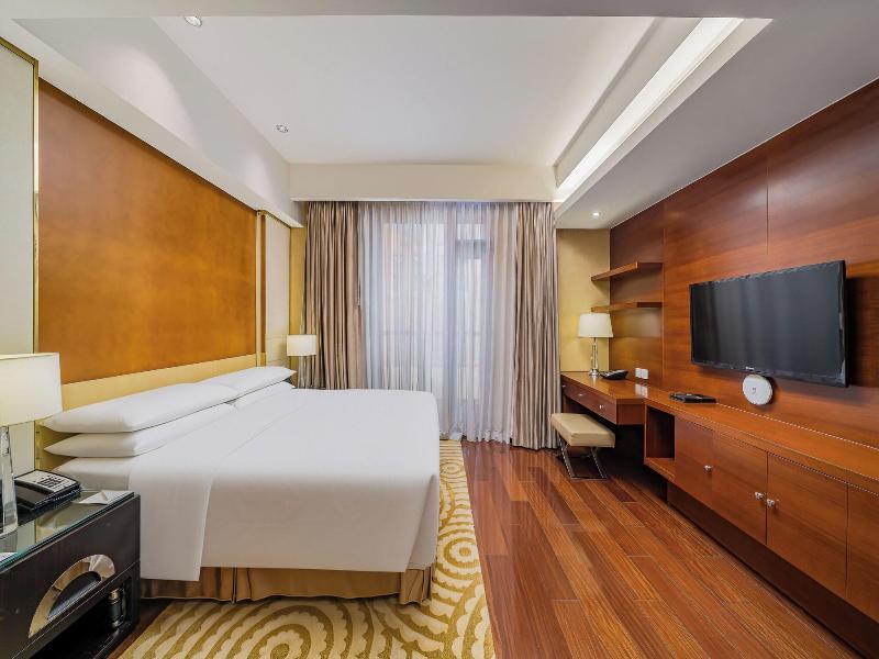 The Imperial Mansion Marriott Executive Apartments image